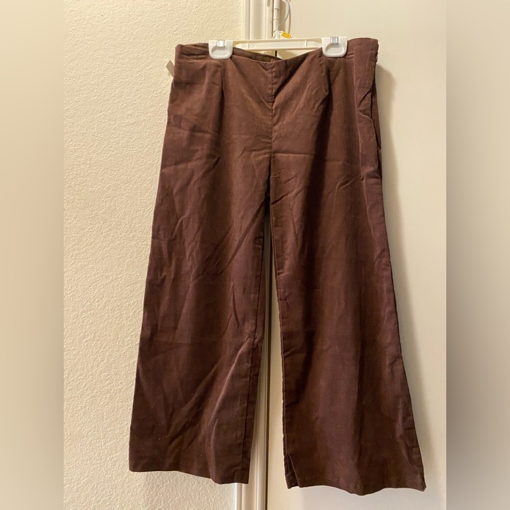 PINKISH BRAND CORDUROY CROP PANTS